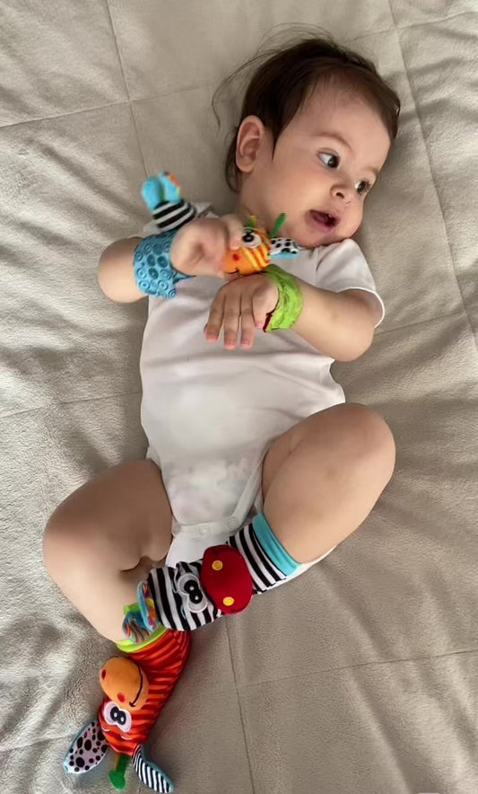 Sonajeros medias/pulseras x4